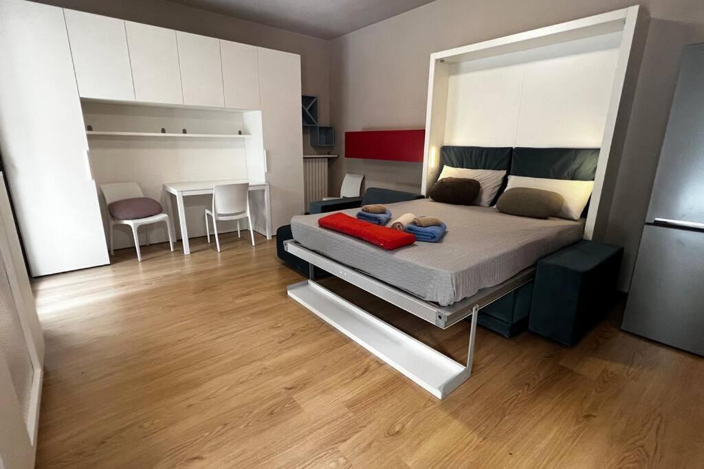 Urban House - Comfy Flat Navigli Milan Center Διαμέρισμα Εξωτερικό φωτογραφία
